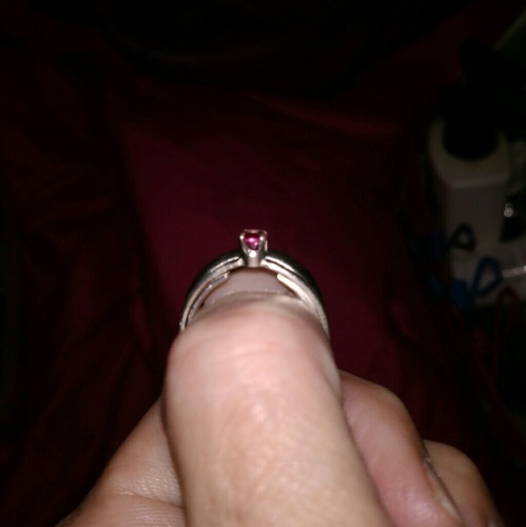 2 silver Rings - Picture 3 of 3